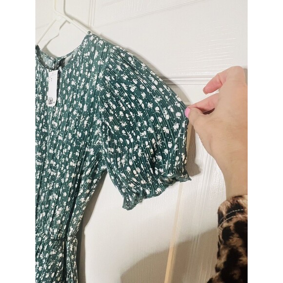 Divided By H&M Womens A Line Dress Green Floral Tired Layer Keyhole XS New - Picture 4 of 11